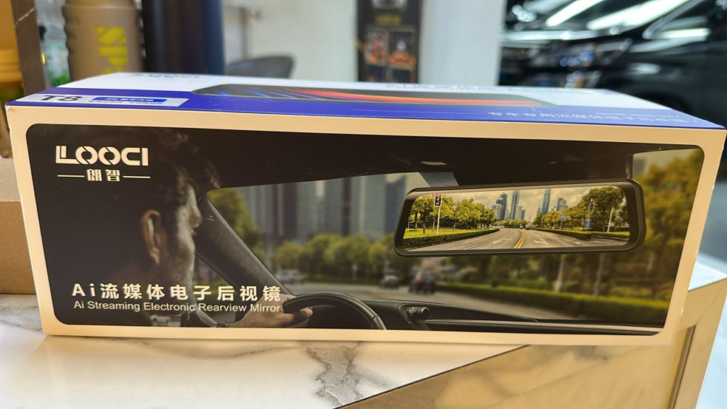LOOCI AI ELECTRONIC REARVIEW MIRROR