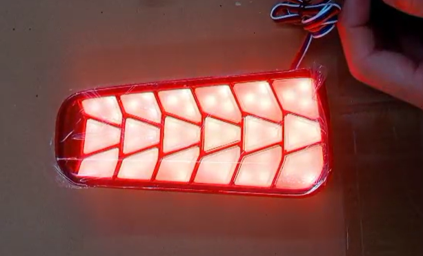 T/ALPHARD/VELLFIRE REAR REFLECTOR RUNNING LED CHROME