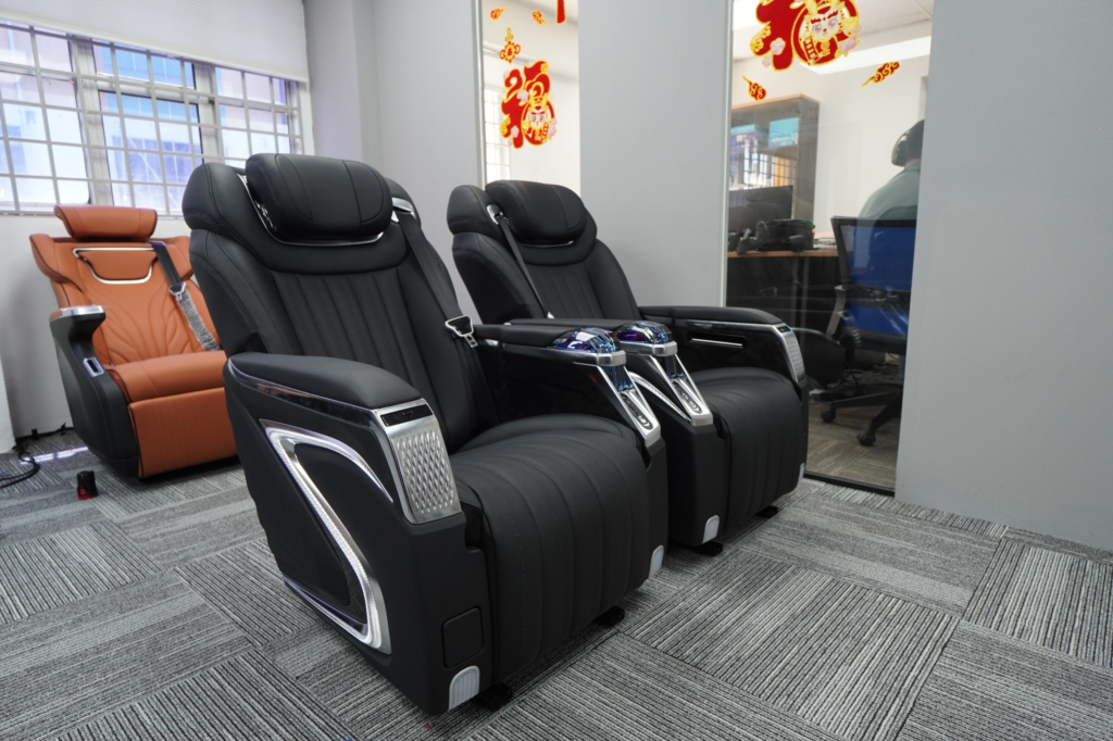CRYSTAL PILOT SEAT